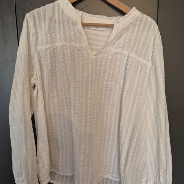 Weisse Damenbluse mit Struktur Street One