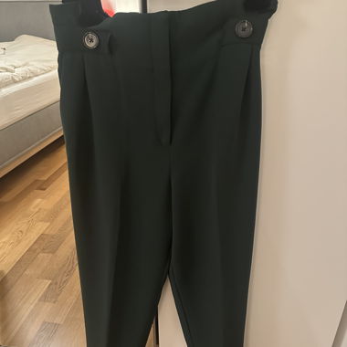Pantaloni in tessuto verde scuro fine Taglia 34