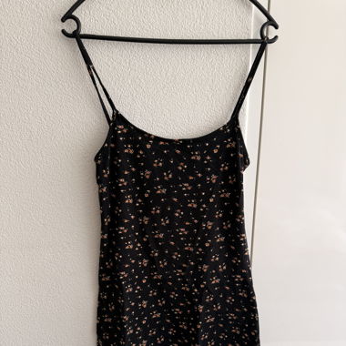 enges Kleid von Subdued