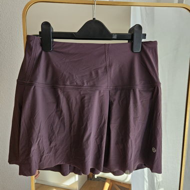 Gonna da tennis Lululemon in viola melanzana