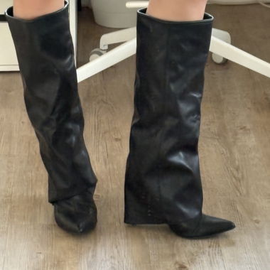 Stivaletti neri morbidi e slouchy