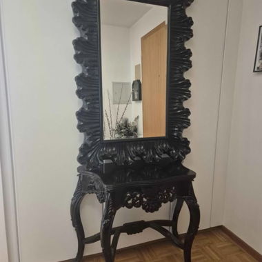 Barocke Konsole und Spiegel, schwarz