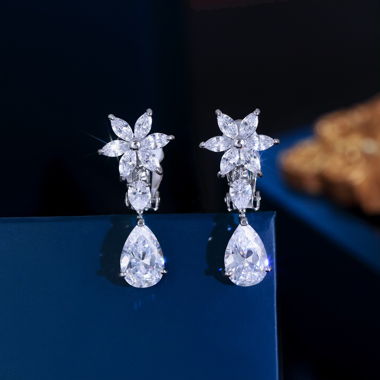 Orecchini clip con strass a goccia