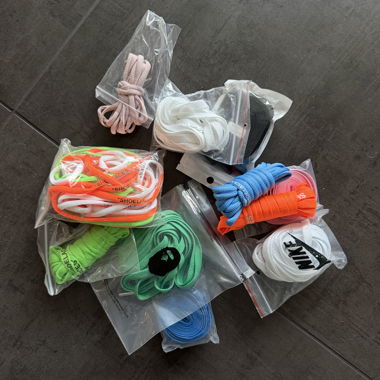 Lacci per scarpe colorati