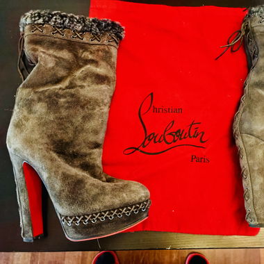 Christian Louboutin velours Boots EUR 35