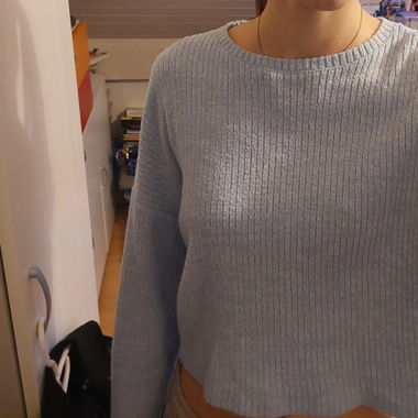 Blauer Pullover