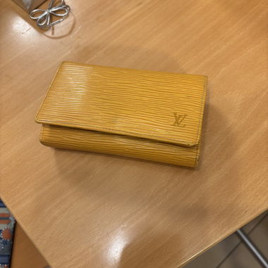 Portefeuille moutarde