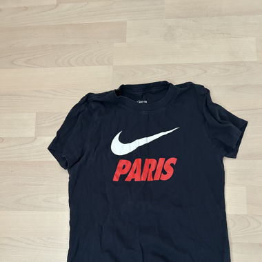 nike t-shirt 
