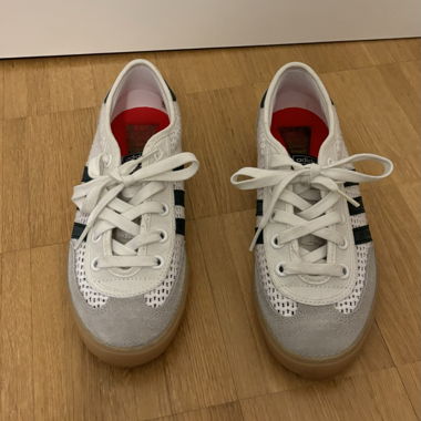 Adidas Tennisschuh Gr. 38 2/3