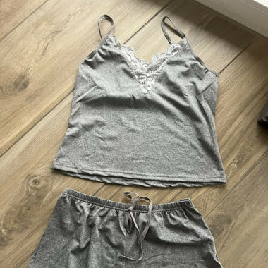 Top und Shorts ungetragen Grösse S