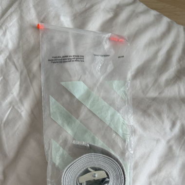 Off-White Gurt
