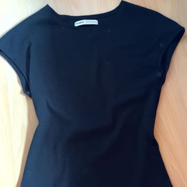 Black short-sleeve top