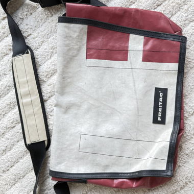 FREITAG Sling Bag Red