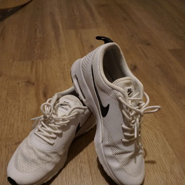 Nike Sneaker