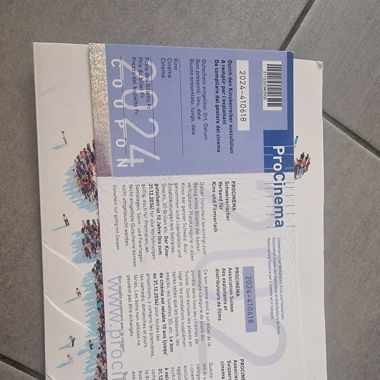 Billet  pour le  cinéma  valable  à vie 
