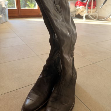 Bottes en cuir marron mi-hautes
