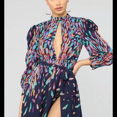 Schönes Kleid von Fashion Nova
