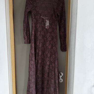 MR. LARKIN Greta Spitzenkleid Deep Mahogany S