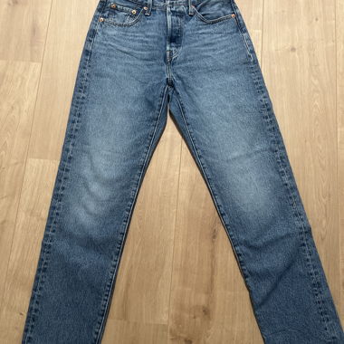 Levi’s 501 Jeans aus blauem Denim (W 25 L 30)