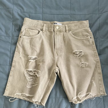 Short en jean déchiré