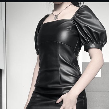 Vestito carino in pelle PU
