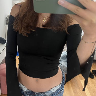 Top con spalle scoperte