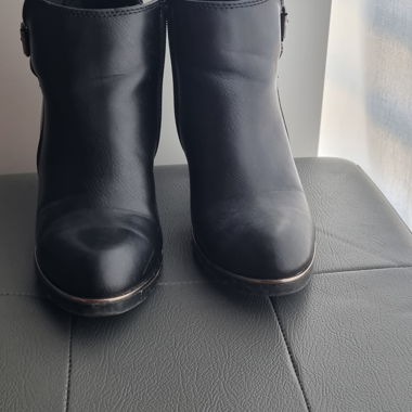Boots size 38