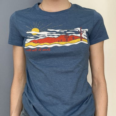 blaues T-Shirt
