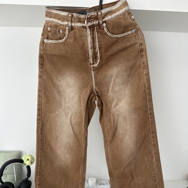 Brown Jeans by CHUU