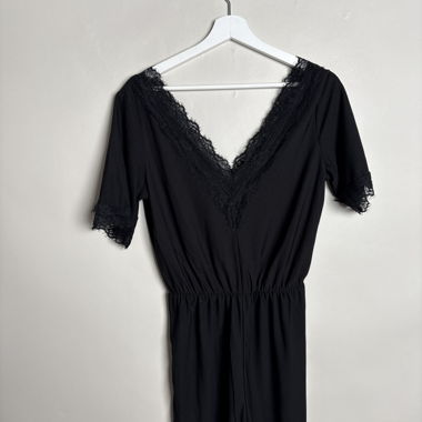 Romper in pizzo nero