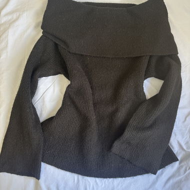 H&M Black Off-Shoulder Sweater