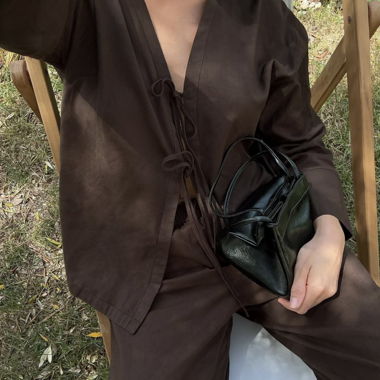Braune NA-KD Bluse mit Bindebändern