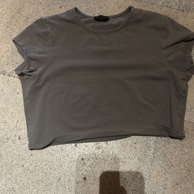 T-shirt gris court