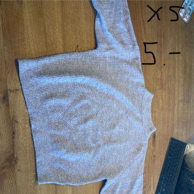 Violetter Wollpulli