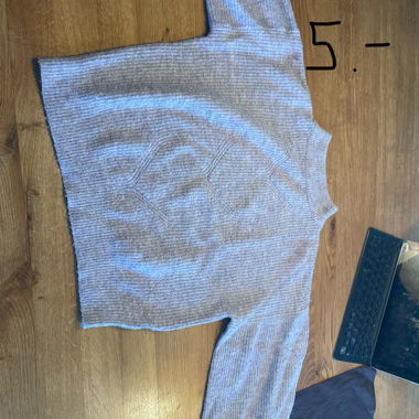 Violetter Wollpulli