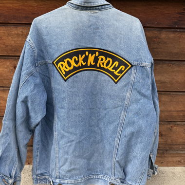 Secondhand Jeans Jacket 70's mit neueren Patches