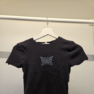 Bauchfreies Schmetterling CropTop mit Ärmeln