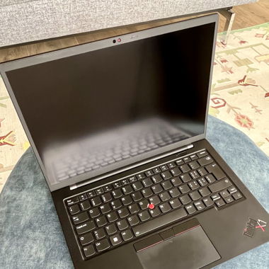 Lenovo ThinkPad X1 Carbon Gen 9 i7