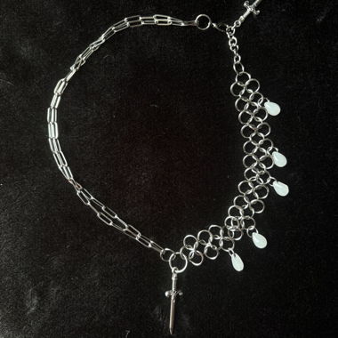 Collier épée fais mains 