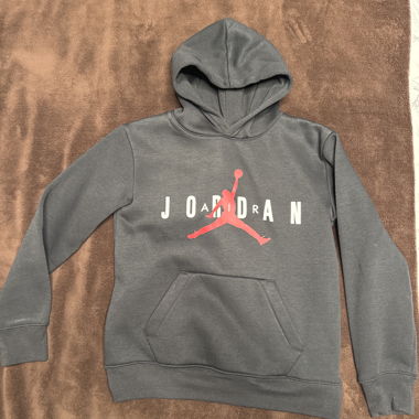 Grauer Jordan Kapuzenpullover grösse 132-147