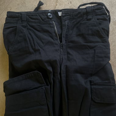 Pantalone casual nero con tasche
