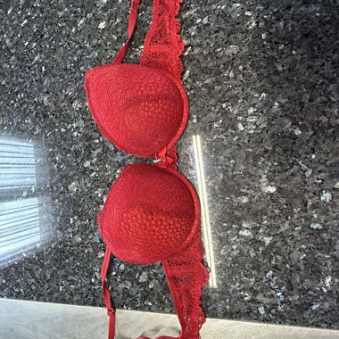 Red Lace Push-up Bra