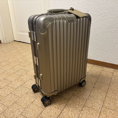 Rimowa Topas Cabin Titanium 32L PRE LVMH