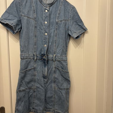 Abito Jeans con bottoni