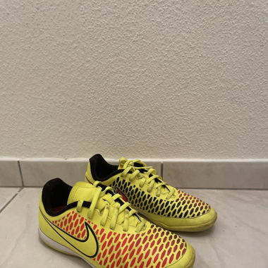Nike Hallenschuhe