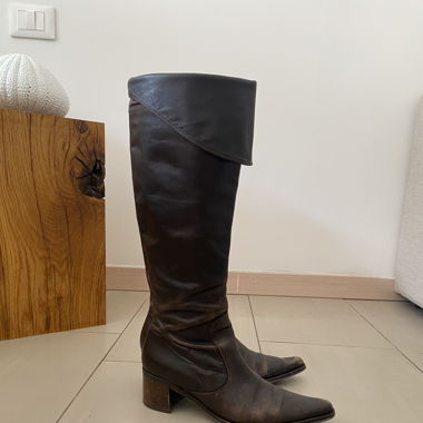 VINTAGE BOOTS