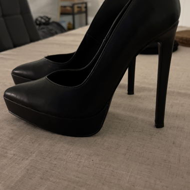 Even and Odd High Heels
