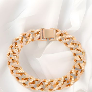 Honor Bracelet - Timeless Elegance and Strength