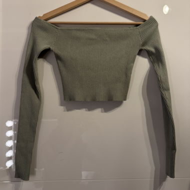 Off-Shoulder Crop Top