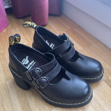 Mary Janes noires Dr. Martens